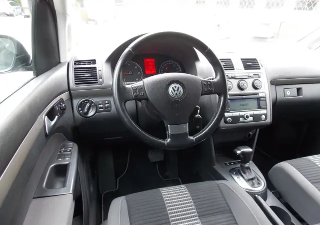 VOLKSWAGEN Touran 1.9 TDI DSG United
