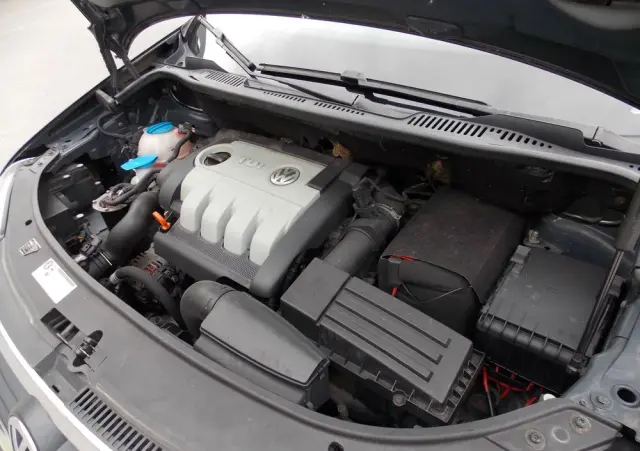 VOLKSWAGEN Touran 1.9 TDI DSG United