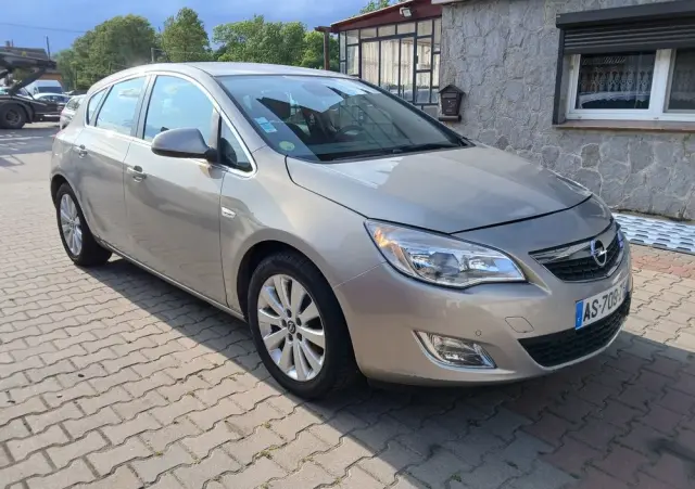 OPEL Astra 1.7 CDTI DPF Innovation