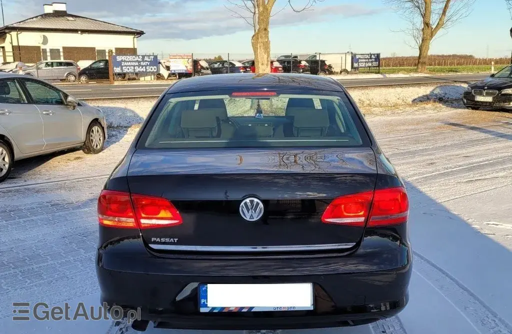VOLKSWAGEN Passat 