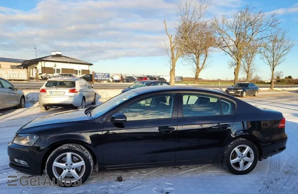 VOLKSWAGEN Passat 