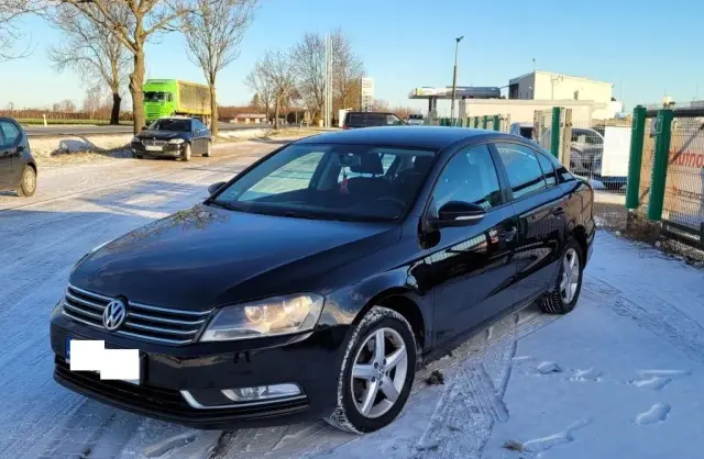 VOLKSWAGEN Passat 