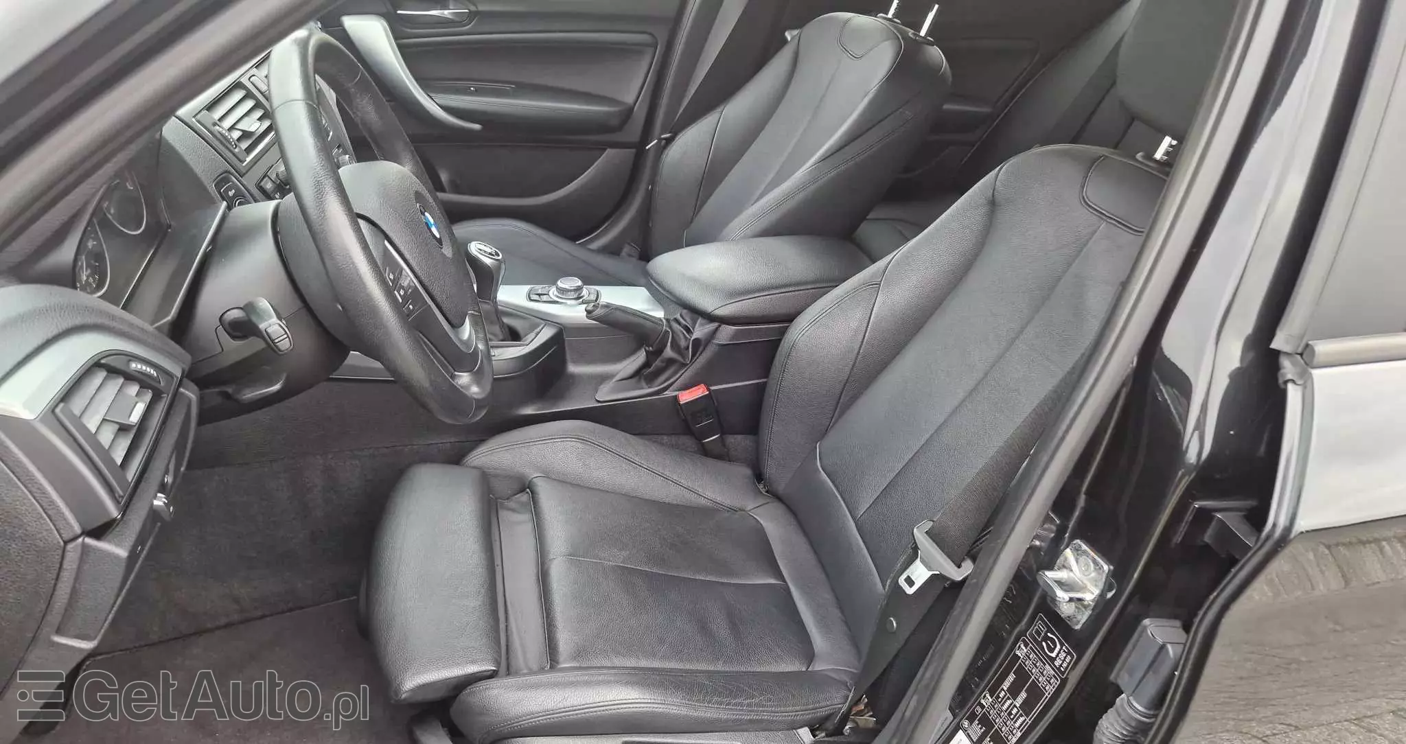 BMW Seria 1 118d Sport Line