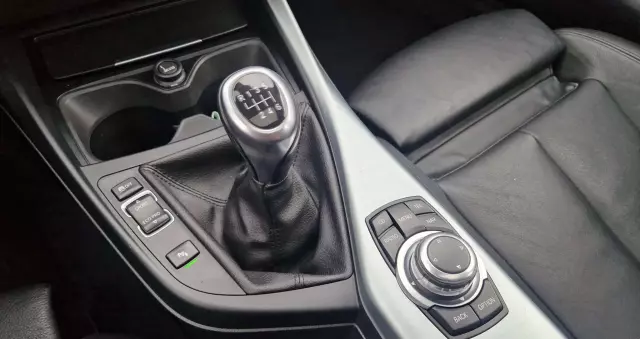 BMW Seria 1 118d Sport Line