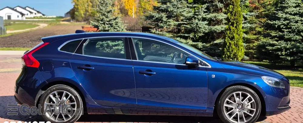 VOLVO V40 D4 Ocean Race