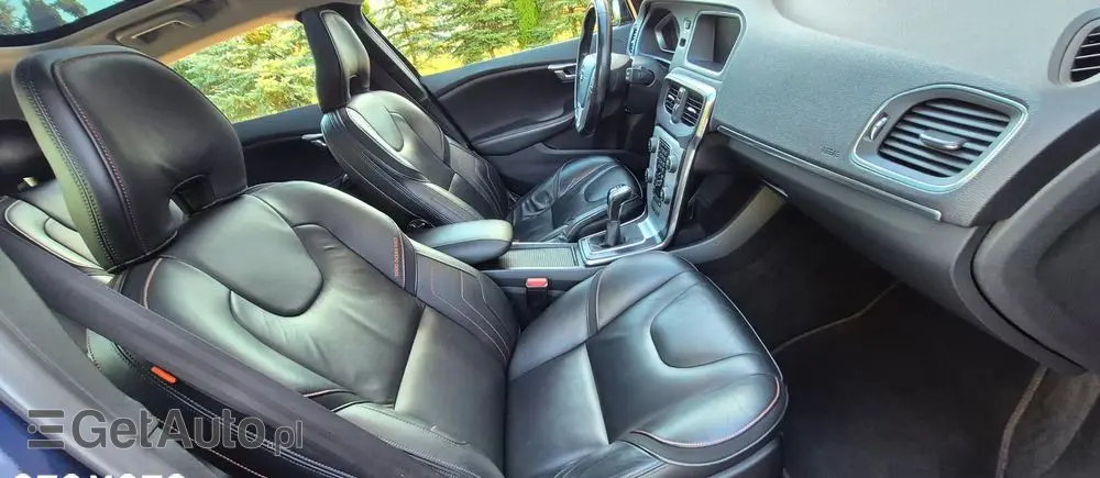 VOLVO V40 D4 Ocean Race