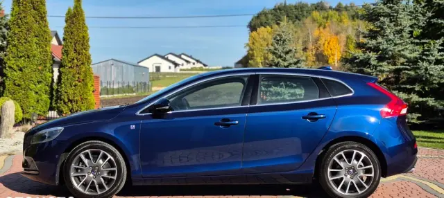 VOLVO V40 D4 Ocean Race