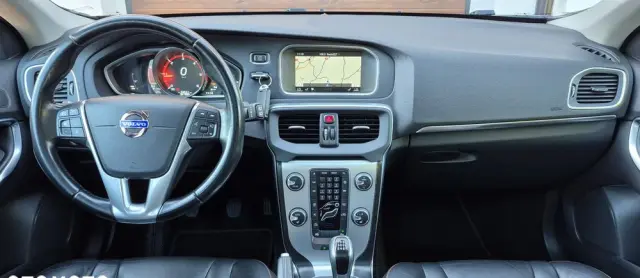 VOLVO V40 D4 Ocean Race