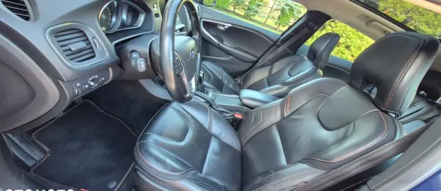 VOLVO V40 D4 Ocean Race