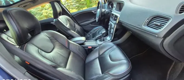 VOLVO V40 D4 Ocean Race