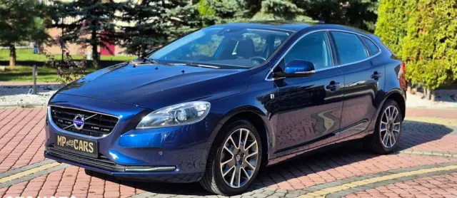 VOLVO V40 D4 Ocean Race