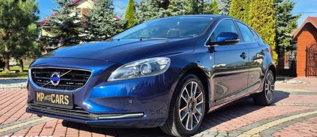 VOLVO V40 D4 Ocean Race