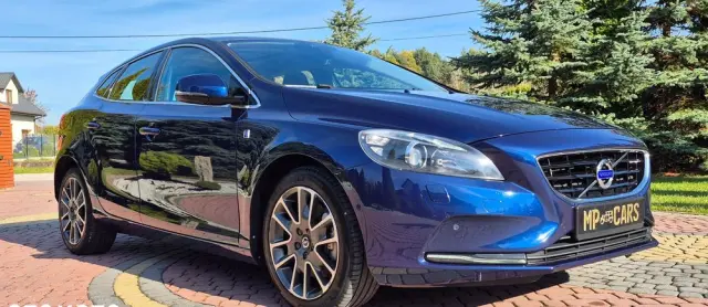 VOLVO V40 D4 Ocean Race