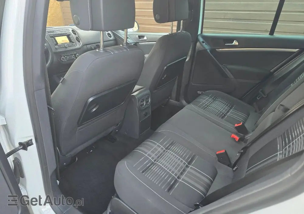 VOLKSWAGEN Tiguan 2.0 TDI DPF 4Motion BlueMotion Technology Lounge Sport & Style