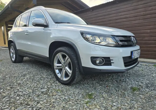 VOLKSWAGEN Tiguan 2.0 TDI DPF 4Motion BlueMotion Technology Lounge Sport & Style
