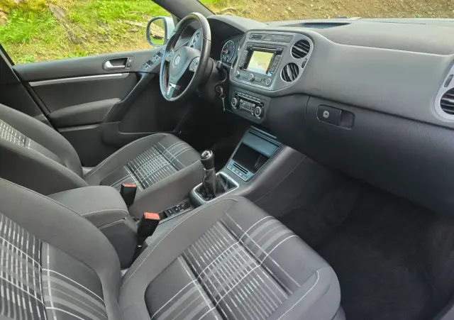 VOLKSWAGEN Tiguan 2.0 TDI DPF 4Motion BlueMotion Technology Lounge Sport & Style