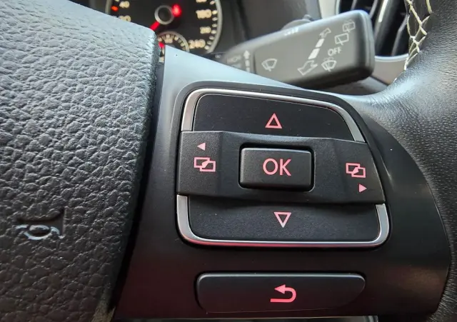 VOLKSWAGEN Tiguan 2.0 TDI DPF 4Motion BlueMotion Technology Lounge Sport & Style