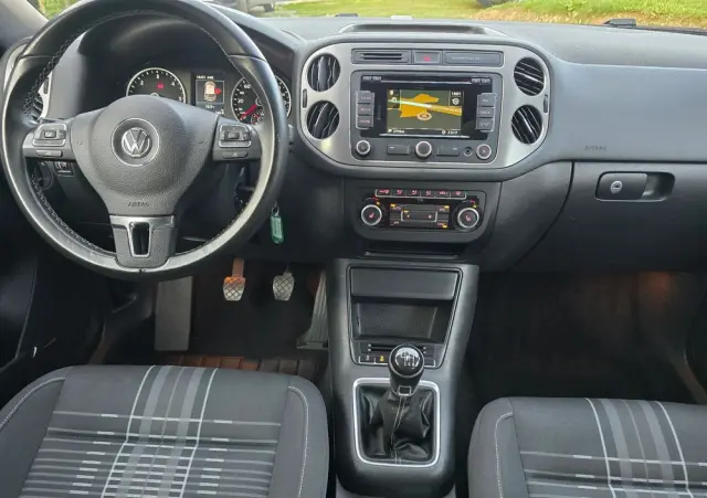 VOLKSWAGEN Tiguan 2.0 TDI DPF 4Motion BlueMotion Technology Lounge Sport & Style