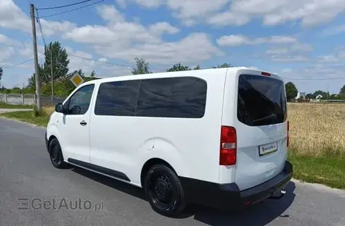 PEUGEOT Traveller 
