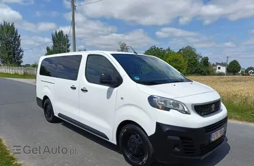 PEUGEOT Traveller 