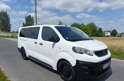 PEUGEOT Traveller 