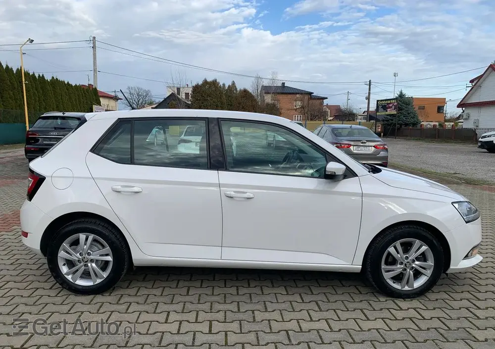 SKODA Fabia 1.0 Ambition