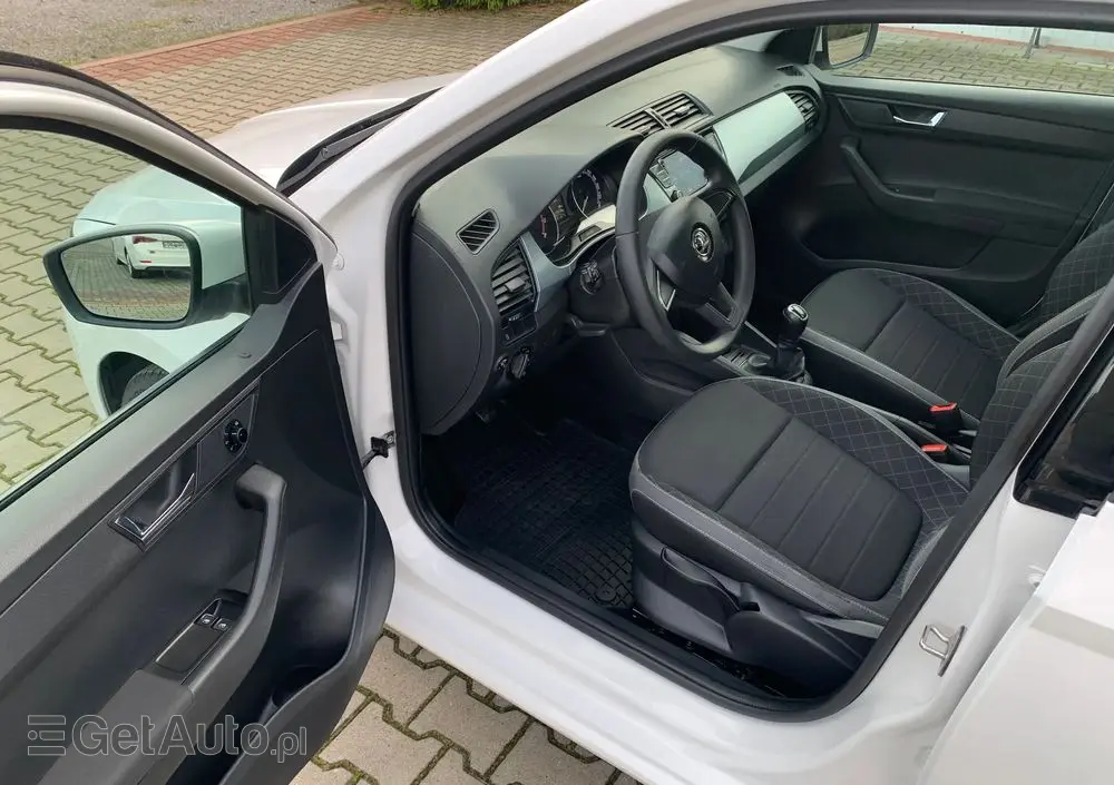 SKODA Fabia 1.0 Ambition