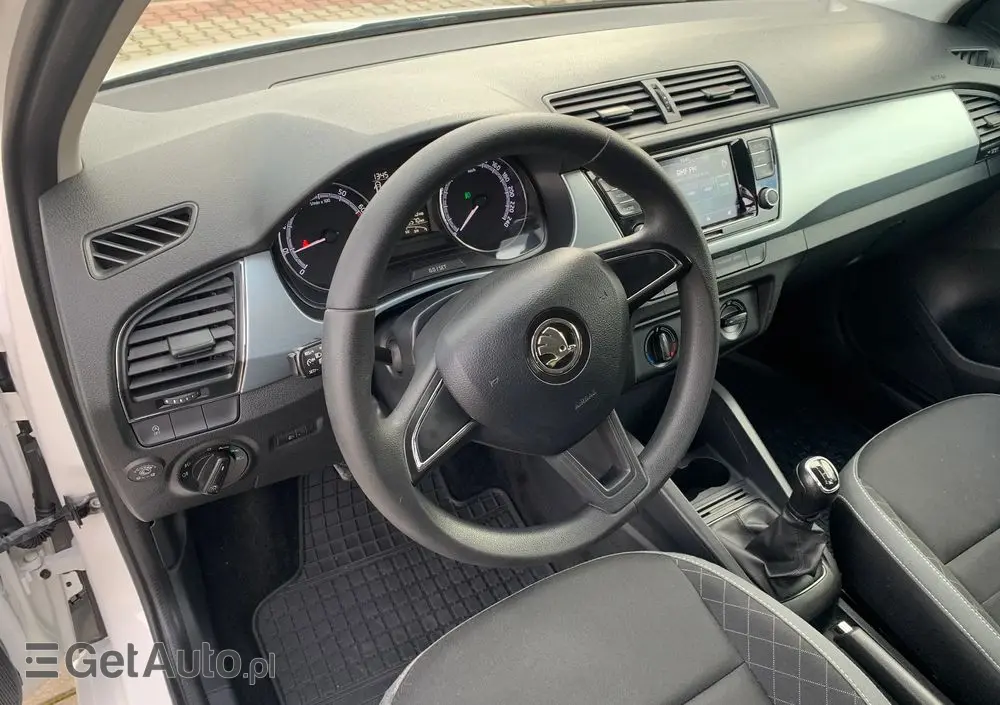 SKODA Fabia 1.0 Ambition