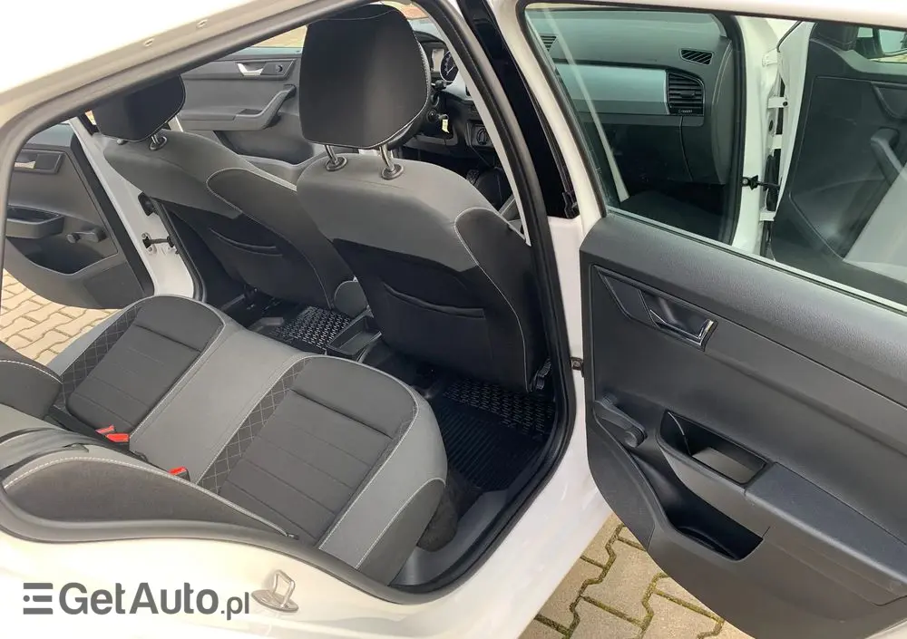 SKODA Fabia 1.0 Ambition