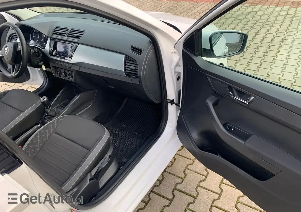 SKODA Fabia 1.0 Ambition