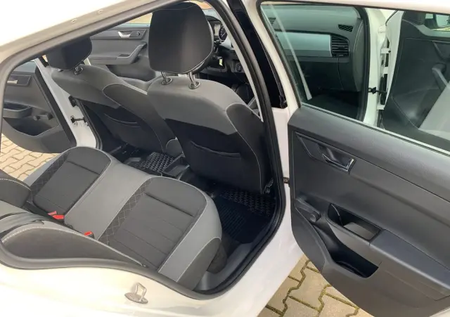 SKODA Fabia 1.0 Ambition