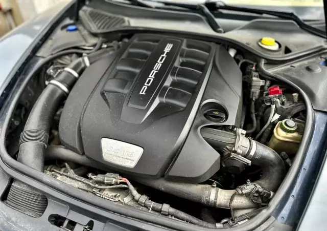 PORSCHE Panamera Diesel