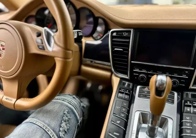 PORSCHE Panamera Diesel