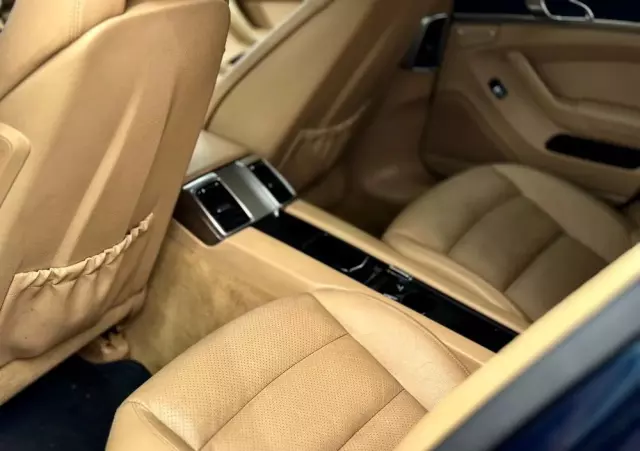 PORSCHE Panamera Diesel