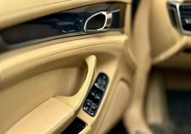 PORSCHE Panamera Diesel