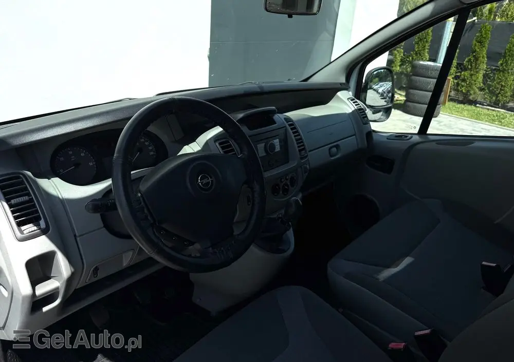 OPEL Vivaro 