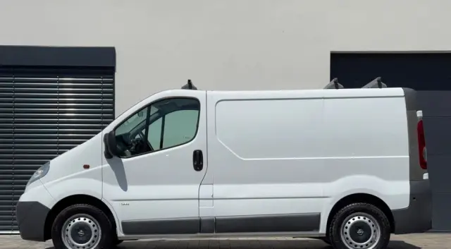 OPEL Vivaro 