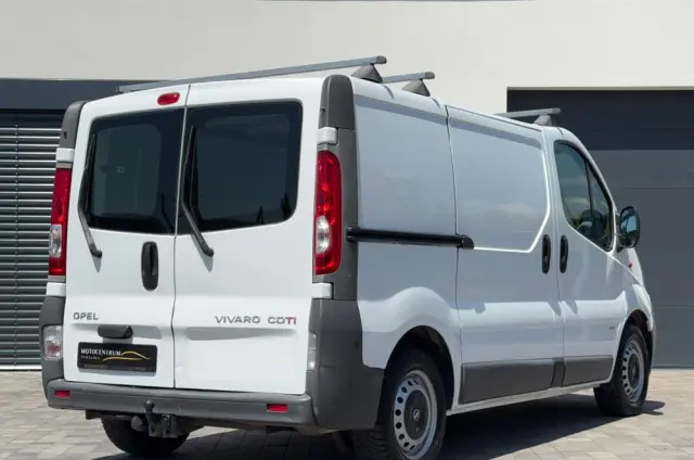OPEL Vivaro 