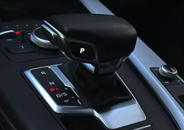 AUDI A4 2.0 TDI S tronic