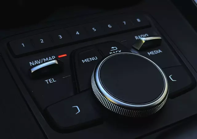 AUDI A4 2.0 TDI S tronic