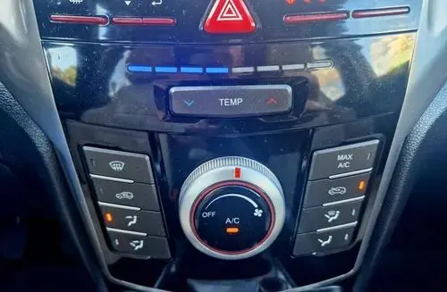 SSANGYONG/KGM Tivoli 