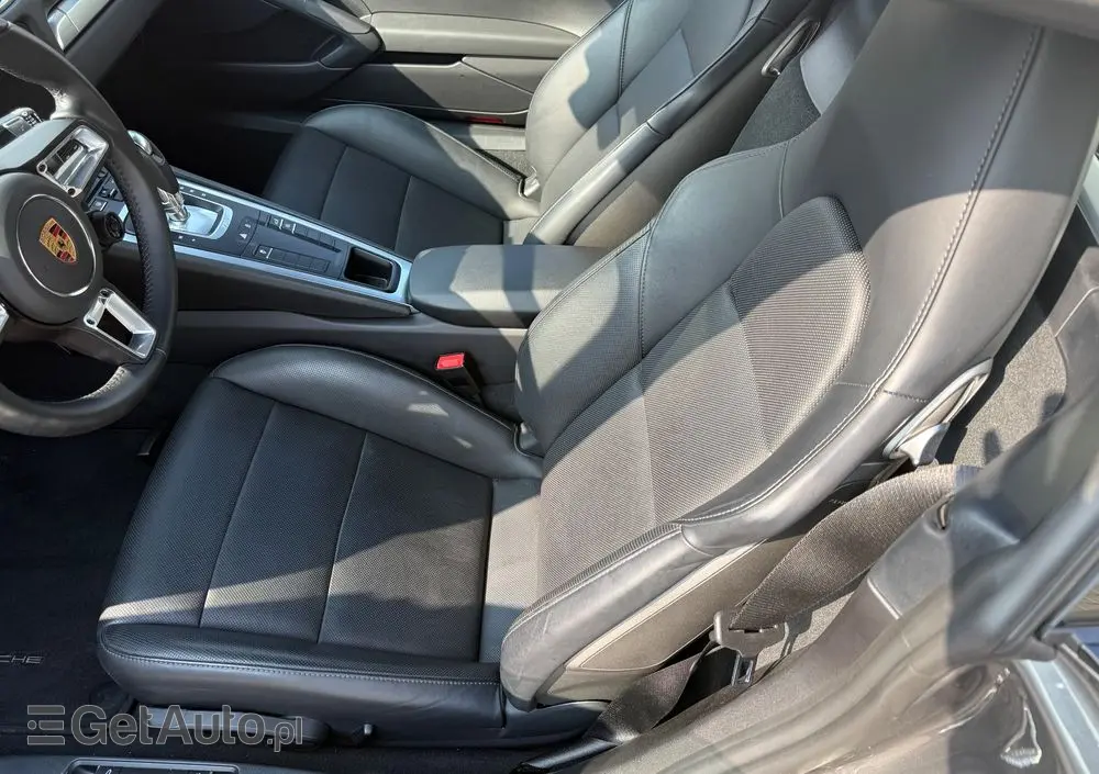 PORSCHE 718 Cayman GPF PDK