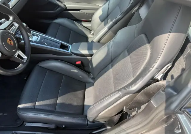 PORSCHE 718 Cayman GPF PDK