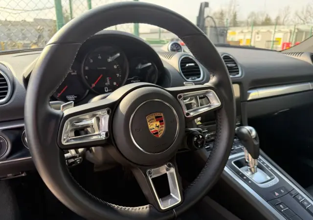 PORSCHE 718 Cayman GPF PDK