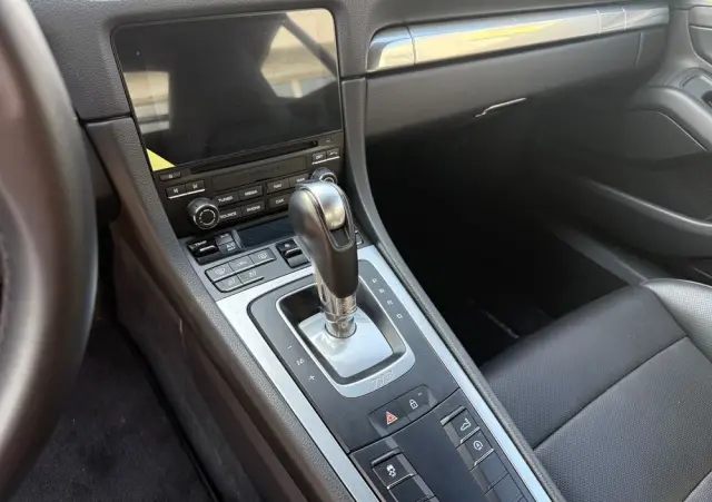 PORSCHE 718 Cayman GPF PDK