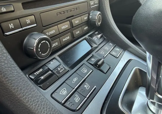 PORSCHE 718 Cayman GPF PDK