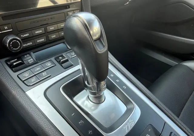 PORSCHE 718 Cayman GPF PDK