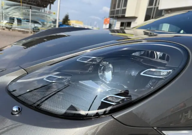 PORSCHE 718 Cayman GPF PDK