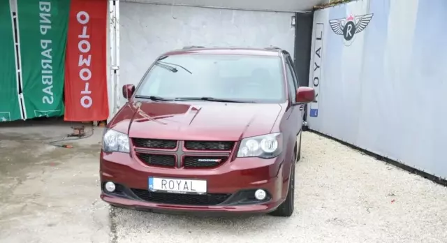 DODGE Grand Caravan 