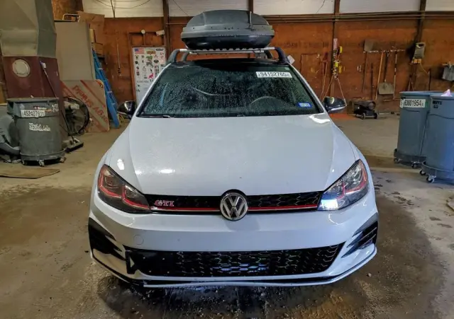 VOLKSWAGEN Golf GTI (BlueMotion Technology) DSG